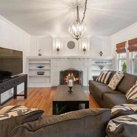 Gorgeous Downtown Bungalow, Walk Everywhere!!! Lake Geneva Extérieur photo